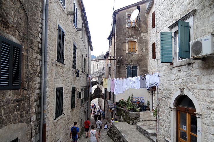 Kotor alley
