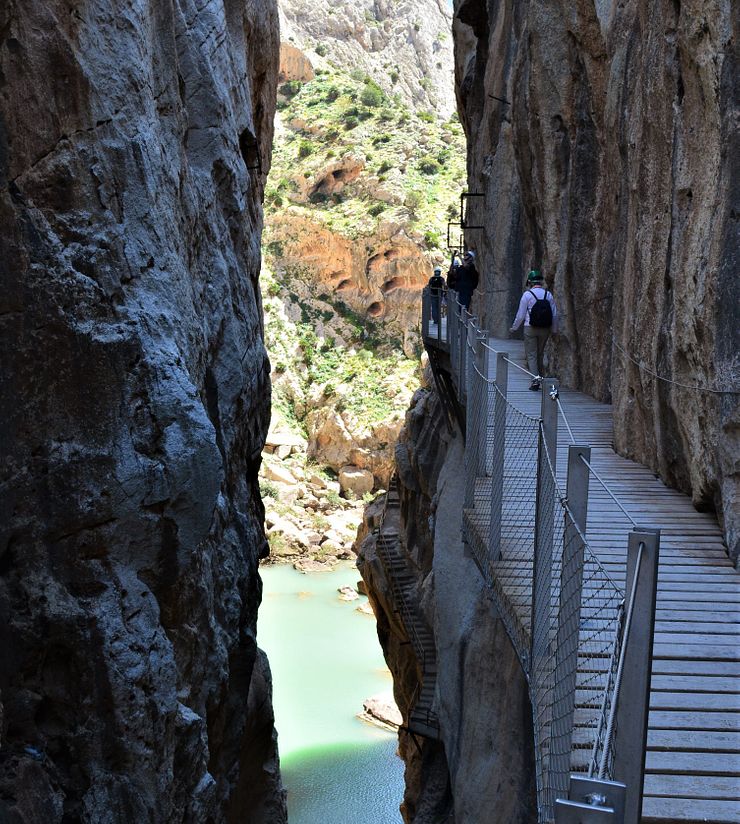 Caminito del Rey, narrow canyon.