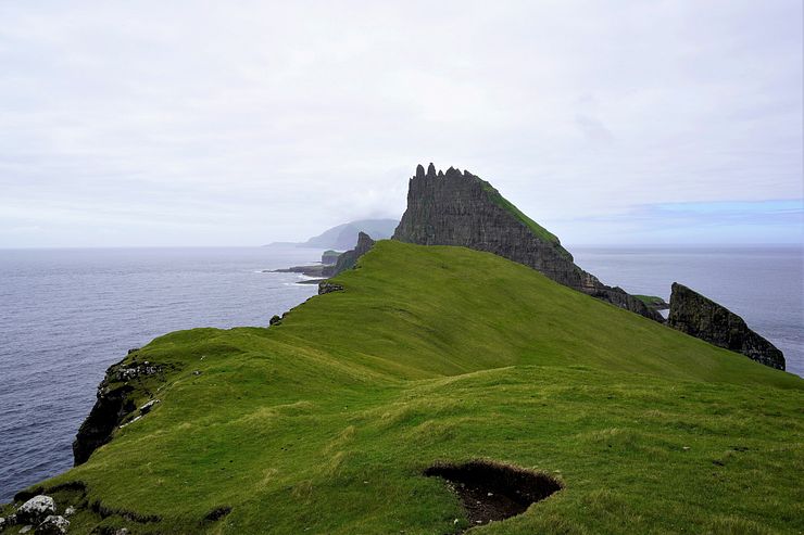 Drangarnir hike, green field.