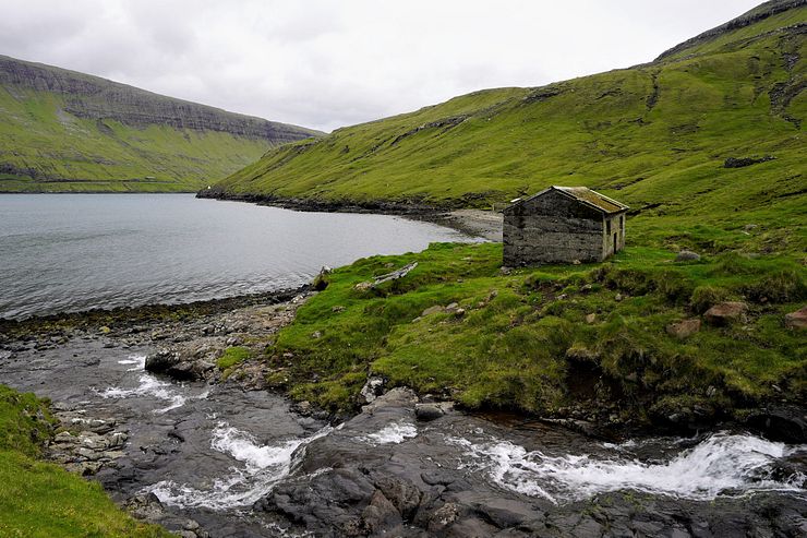 Drangarnir hike, sheep shelter.