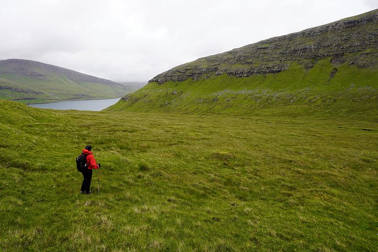 Drangarnir hike, valley.