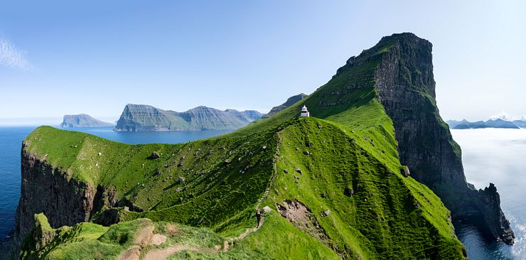 Kallur lighthouse on Kalsoy • Road Tripster