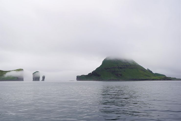 Drangarnir and Tindhólmur from the Mykines ferry.