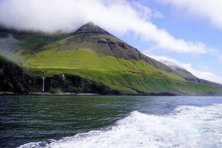 Sorvagsfjordur from the Mykines ferry.