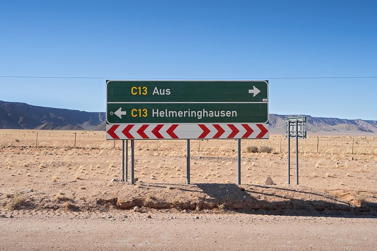 C13 road sign Helmeringhausen - Aus