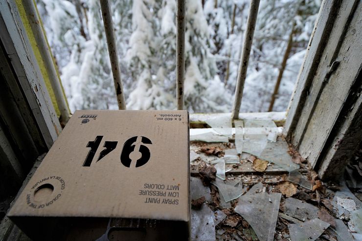 An old spray can box in Fasta paviljongen