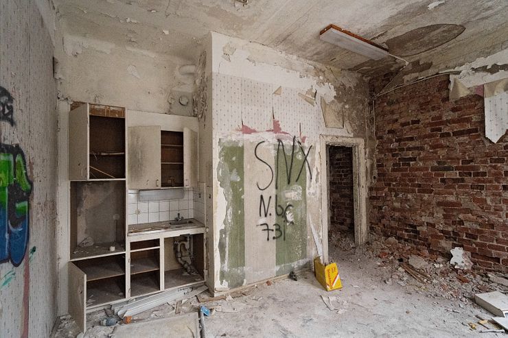 A wrecked kitchen in Fasta paviljongen