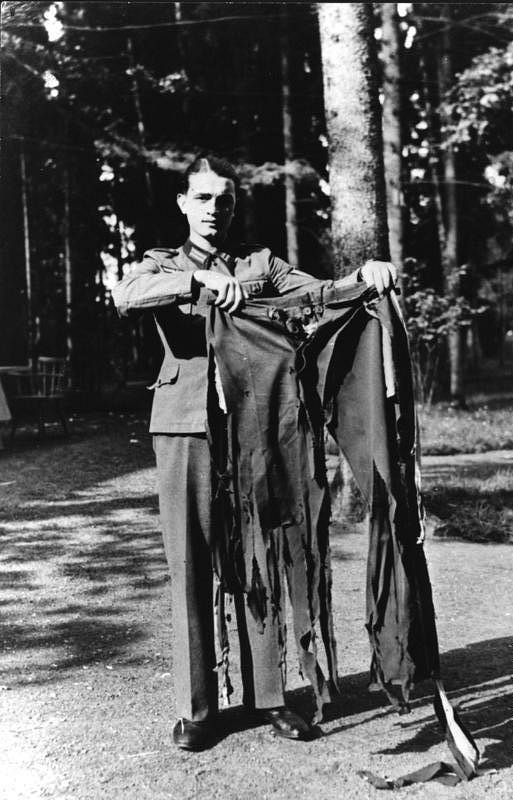 Hitler's torn trousers (Bundesarchiv)